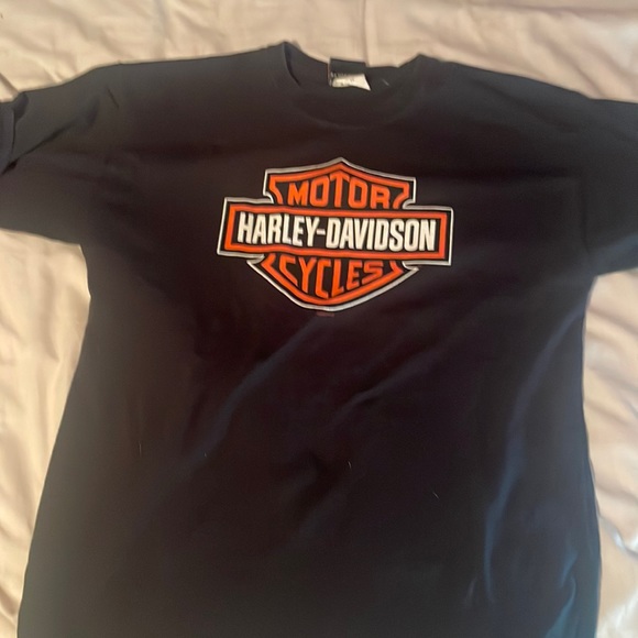 Harley Davidson shirt with store location on back - Picture 1 of 2